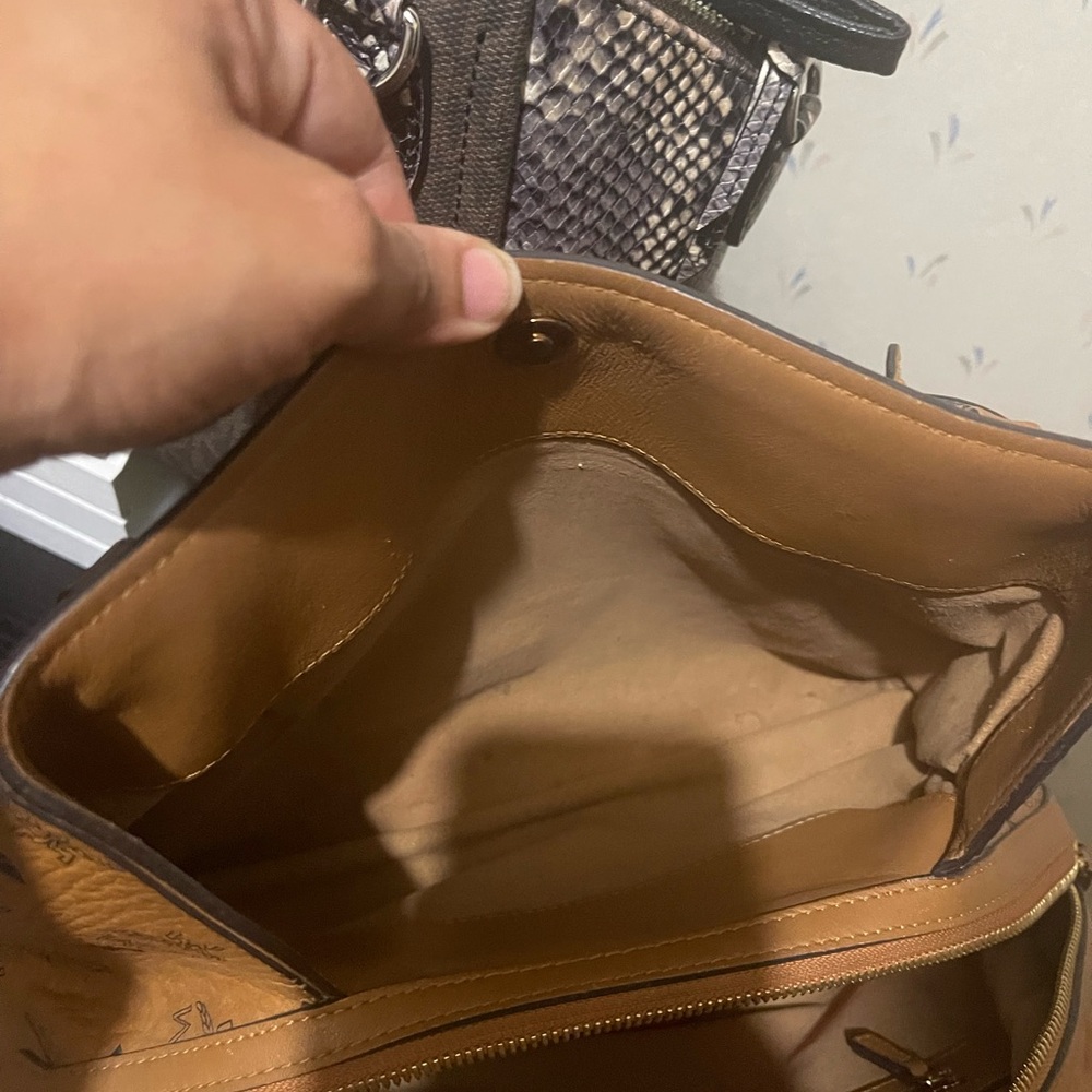 MCM - Picture 6 of 6